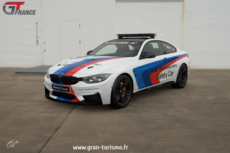 Gran Turismo 7 - BMW M4 Safety Car